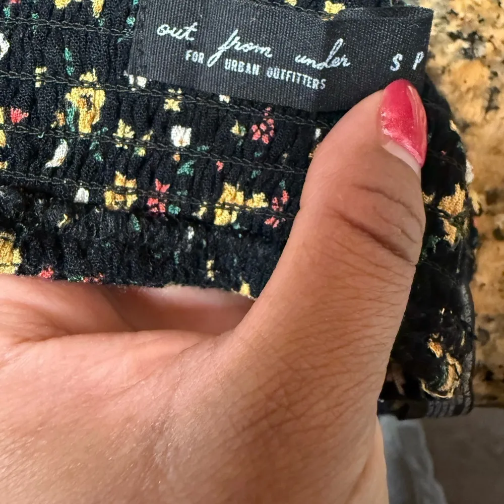 Urban Outfitters Out From Under Black Floral Crop Top Bralette Halter Tie Small - Image 4