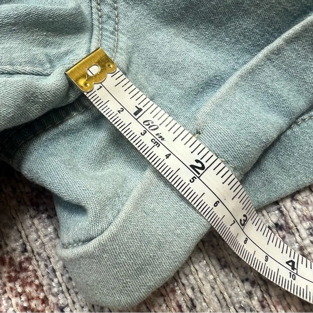 YMI NWT Jeans Kozy Fit Knit Denim Shorts High Rise Light Wash Blue Size  Medium - Image 8