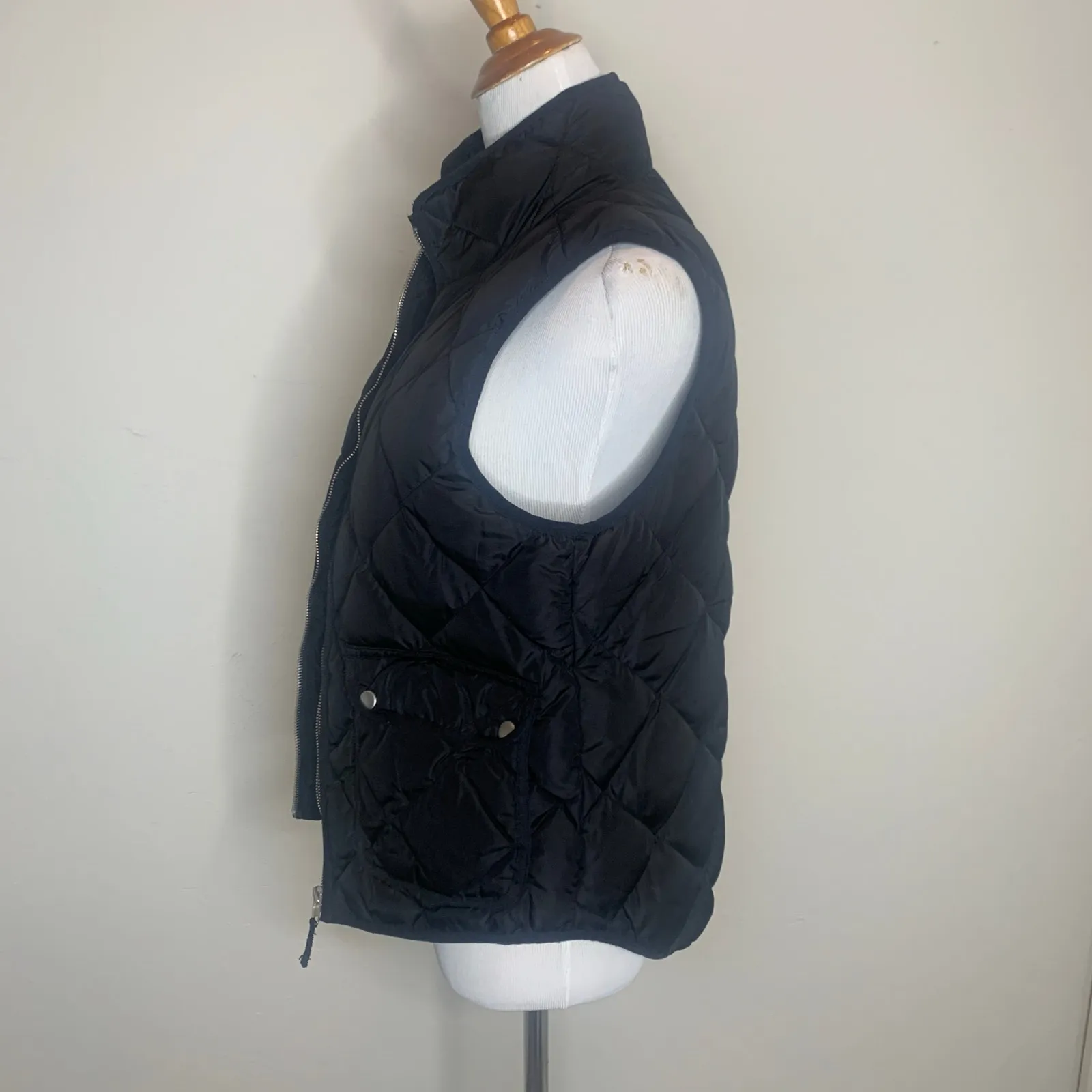 Woolrich Black Quilted Down Puffer Vest Zip Front Sz Small - Image 4