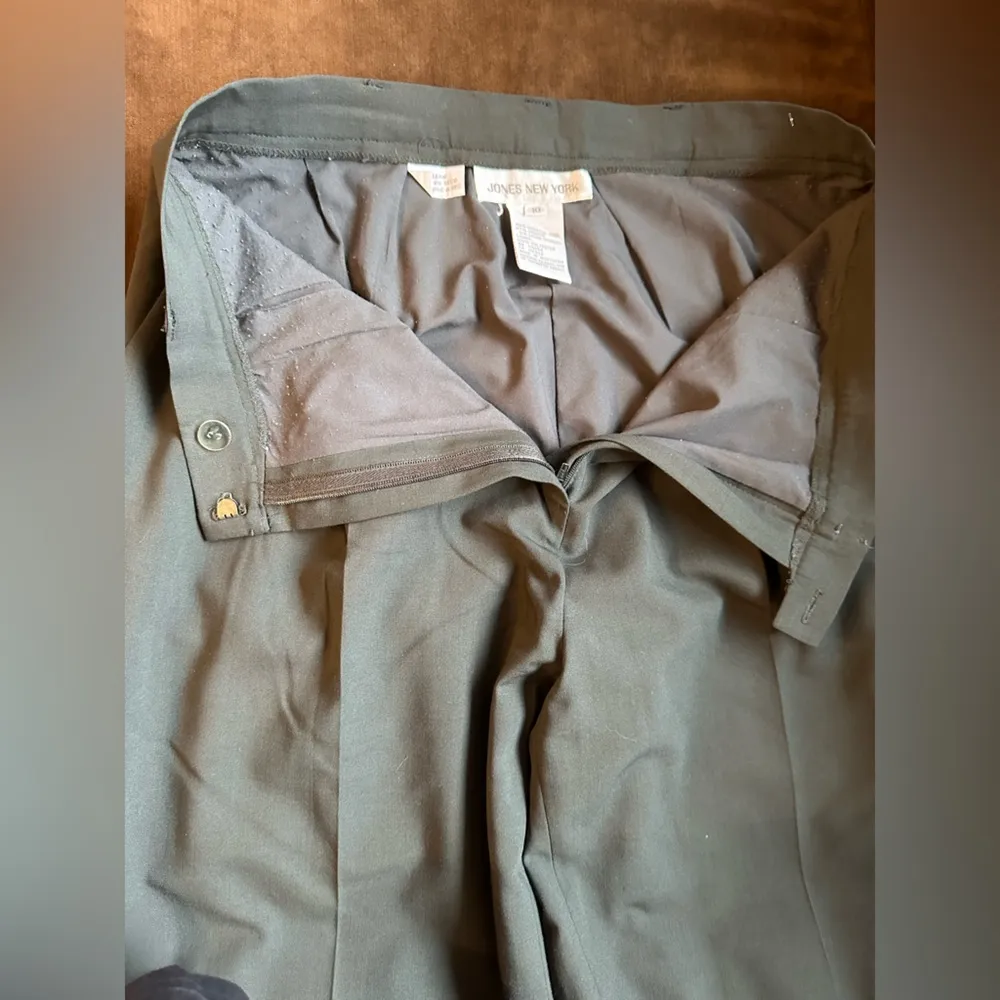 Olive Green Pleated Front & Back. Wide Leg With Pockets. Sz 10. - Image 7