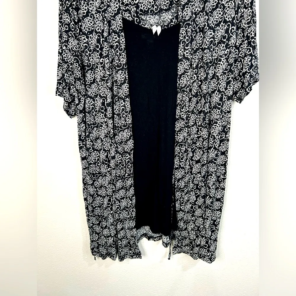 Modern Luxury Carole Hochman Black Floral Sleepwear Set Small Robe & Chemise - Image 5