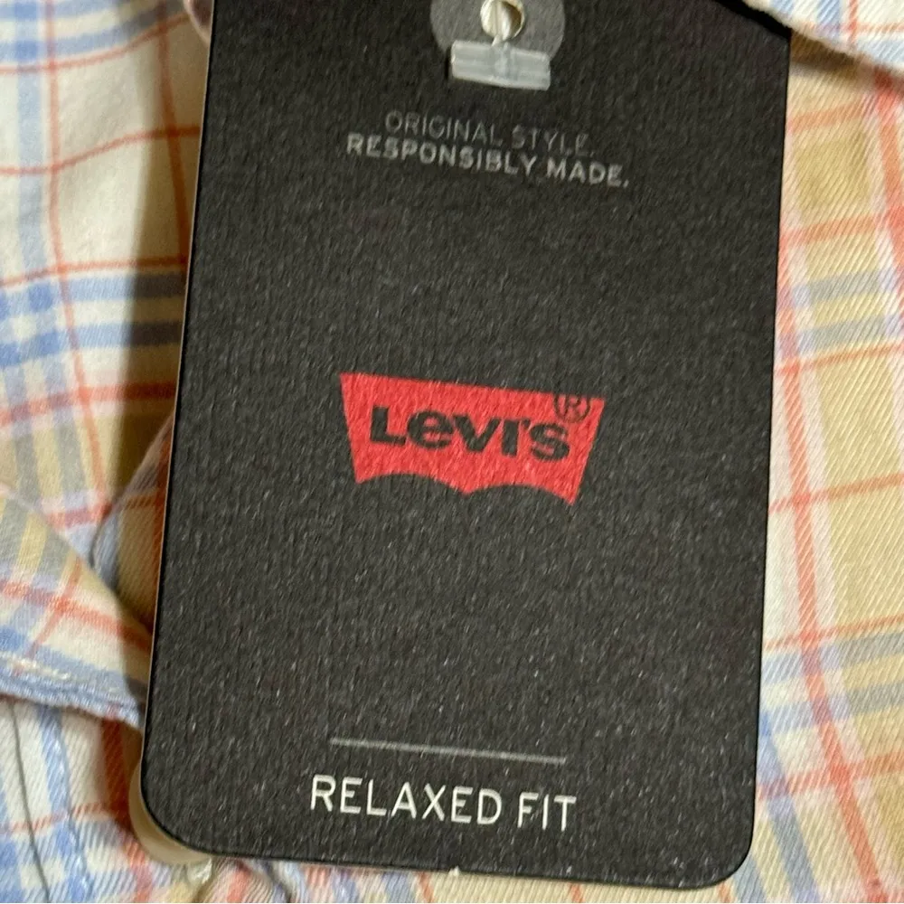 Levi’s Women’s Long Sleeve Button Down Shirt - Image 11