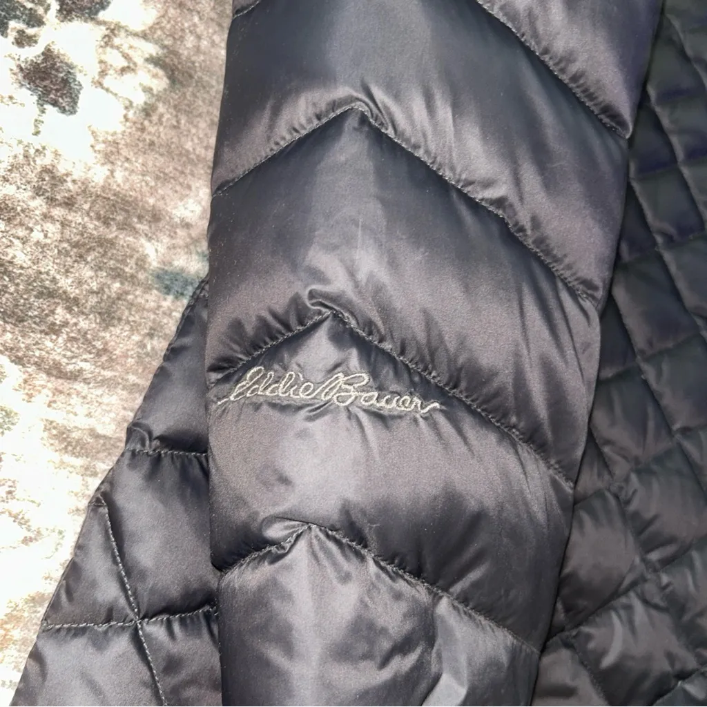 Eddie Bauer alpendown Women's Black Quilted Puffer Coat with Fur Hood - Image 6