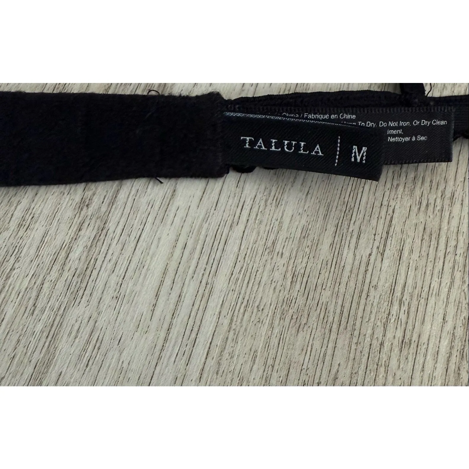 Aritzia Talula Monterey Medium Black V Neck Bralette Bra - Image 7