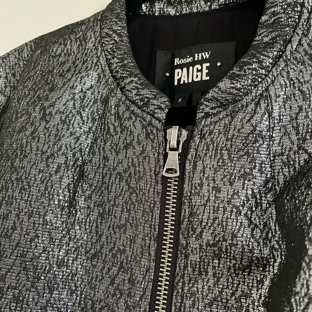 PAIGE x Rosie Huntington-Whitel Metallic Boxy Cropped Bomber Jacket Silv… - Image 84