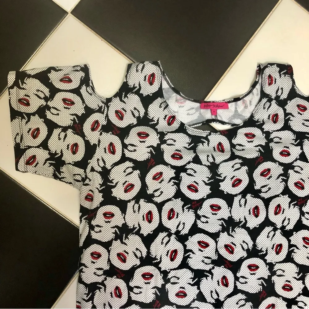 Marilyn Monroe Andy Warhol Pop Art Cold Shoulder Dress or Tunic - Image 3