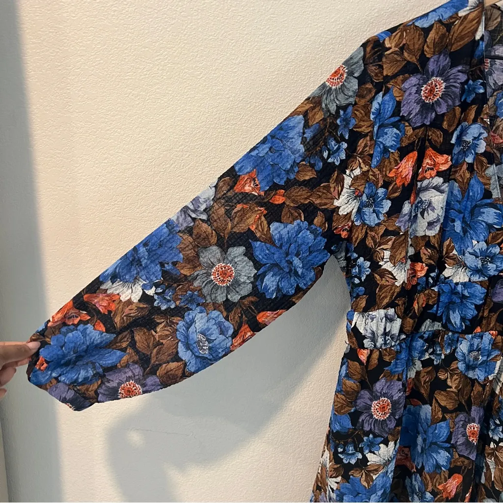 Zara Crepe Floral Print Deep‎ V Neck Long Sleeve Ruffled Hem Mini Dress Size XL - Image 4