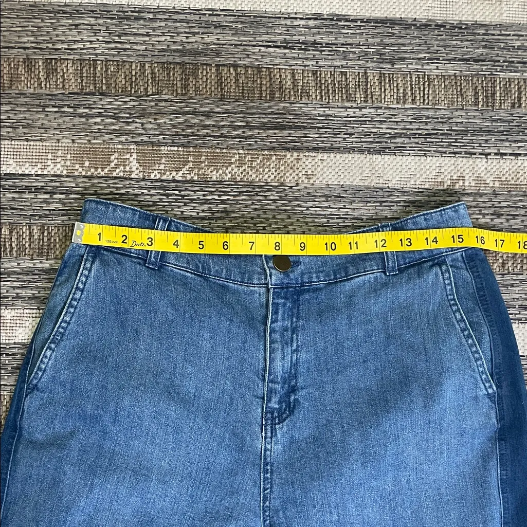 Women's Wide-leg Denim Jeans with a Two-Tone Color Block Design - Image 7