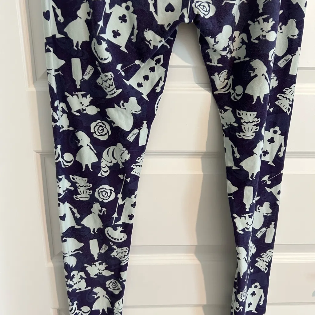 Lularoe Disney Alice in Wonderland Leggings Purple White Size Tall and Curvy TC - Image 4