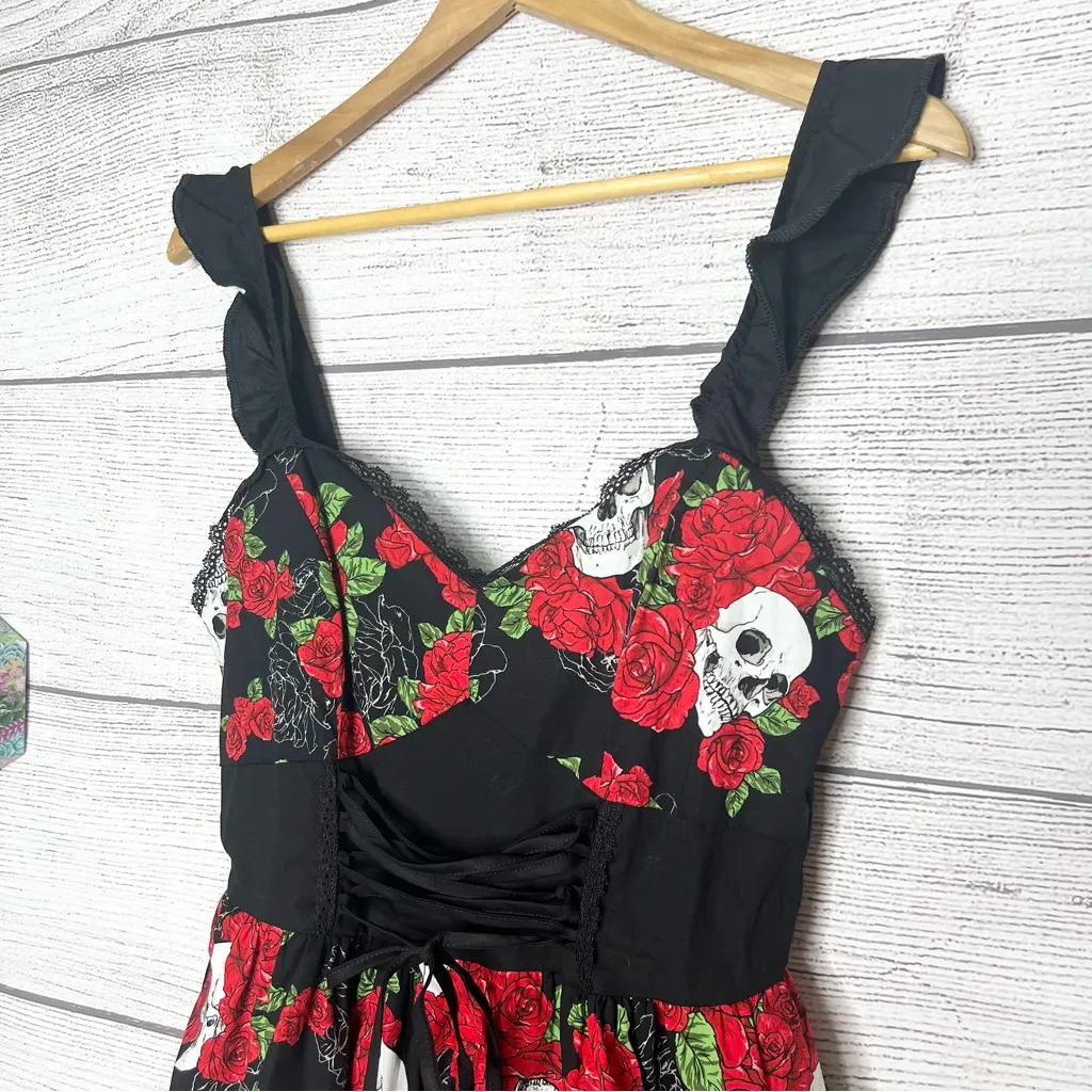 Hot Topic Day Of The Dead Red & Black Roses & Skulls Lace-Up Dress Size Medium - Image 7