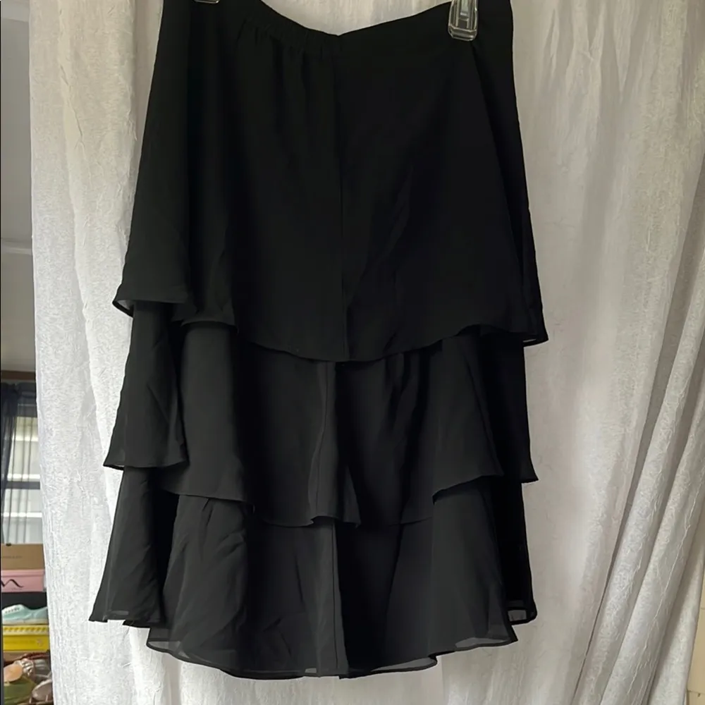 Black Tiered Knee - Image 3