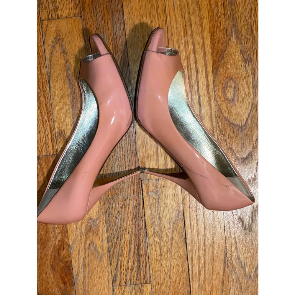 Women's Valentino Garavani Pinkish Mauve Leather Heels Size 39 Pink - Image 2