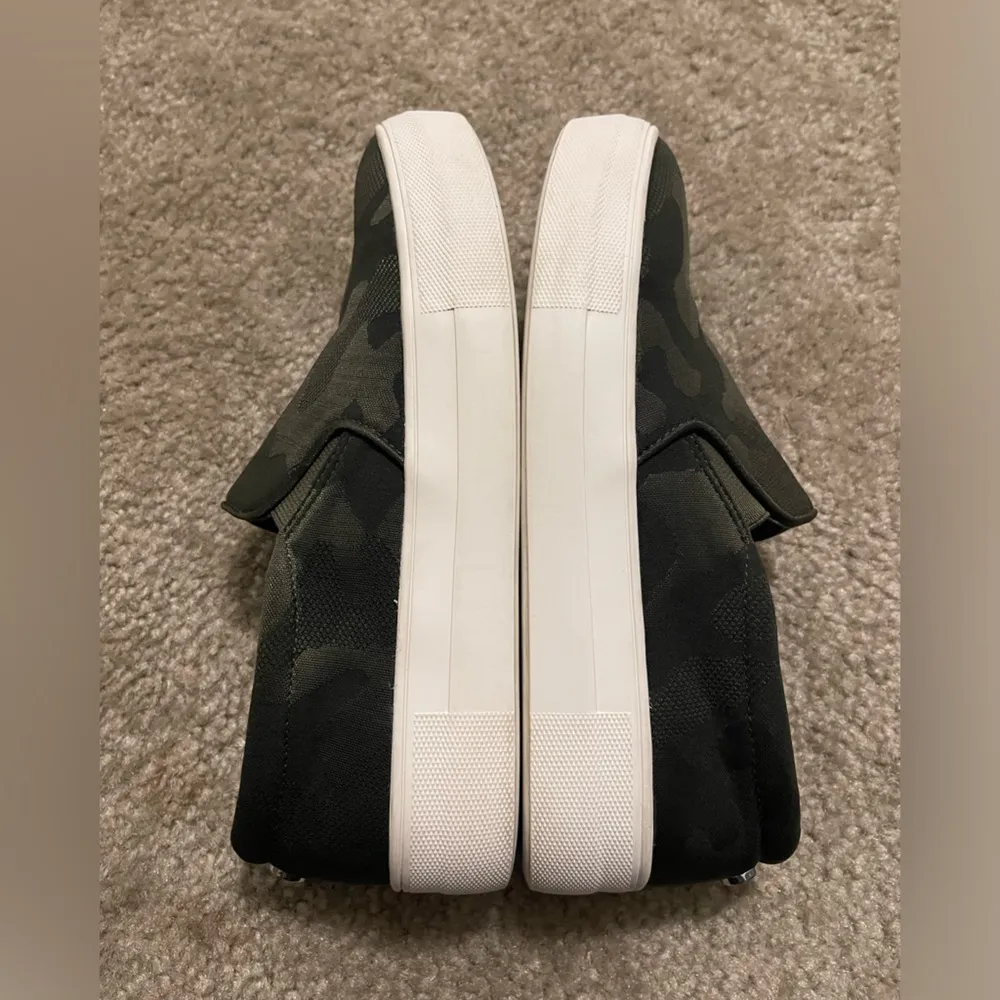 Women’s Steve Madden Gills Camo Slip On Shoes Sneakers Dark Olive Green Size 7 - Image 8