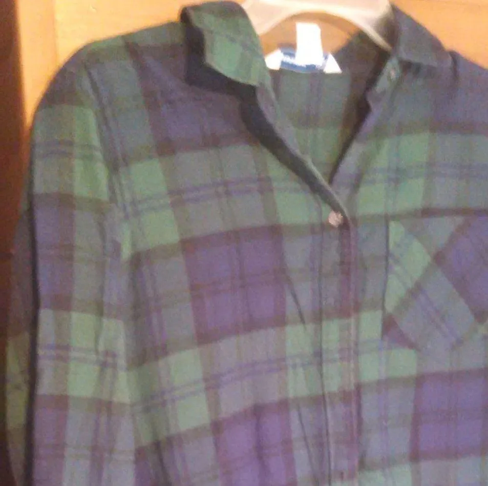 Women's Classic Old Navy Green and Blue Flannel Shirt - Image 2
