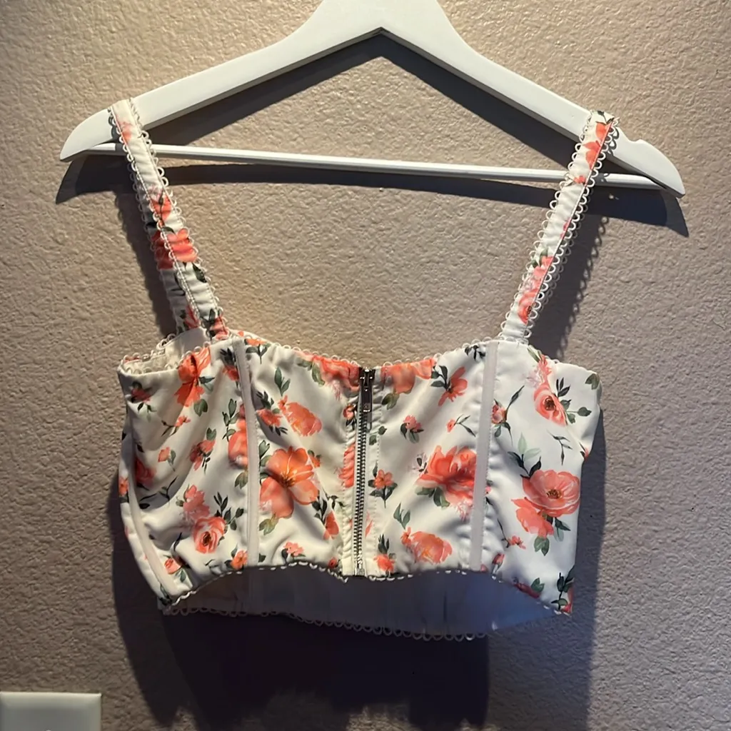 White Fox Women’s Floral Bustier Crop Top Size Medium - Image 5