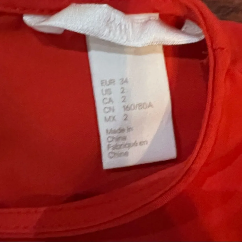 H&M long flounce sleeve keyhole back orange top size 2 - Image 5