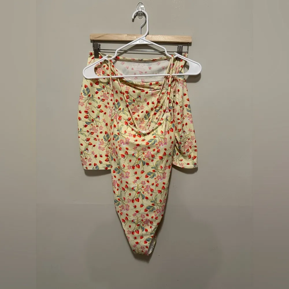 NWT Victoria's Secret Essential Scoop One-Piece Swimsuit Size L/Coverup Size M/L - Image 4