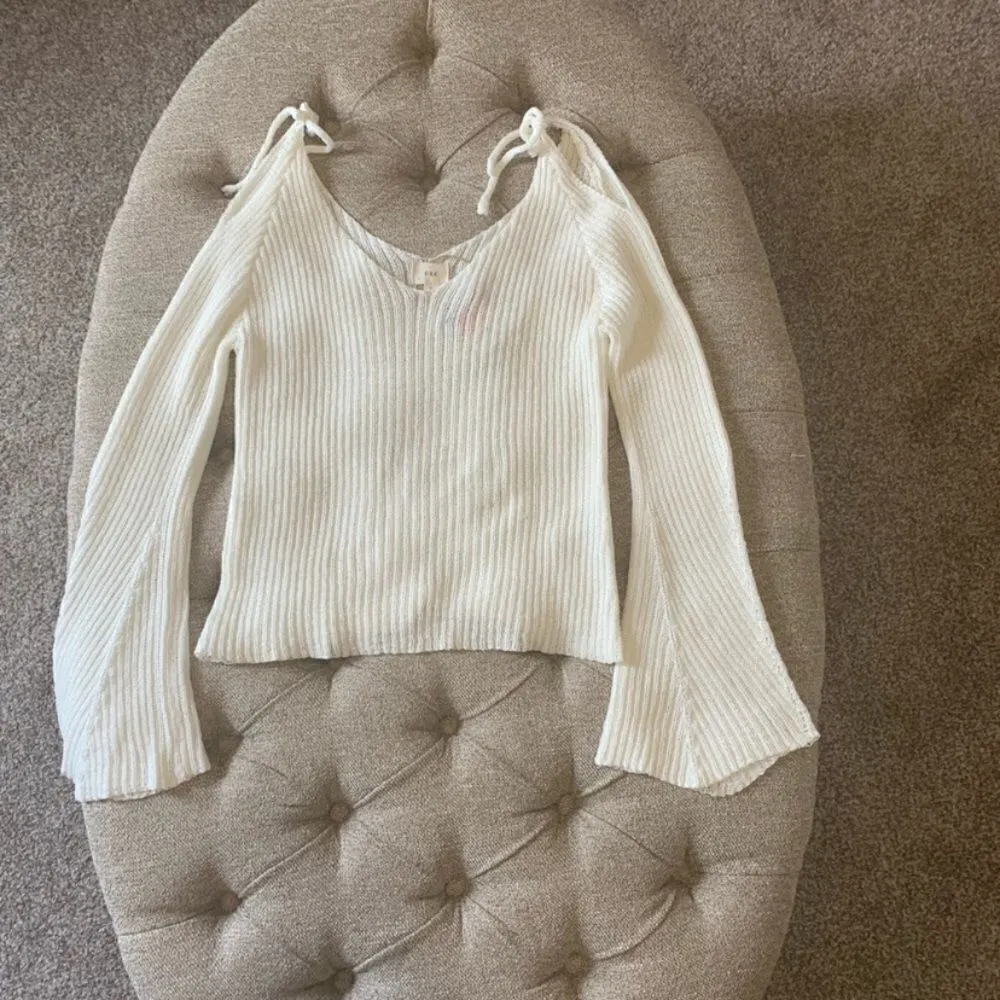 ‎Lightweight Shoulder Tie Sweater - Image 5