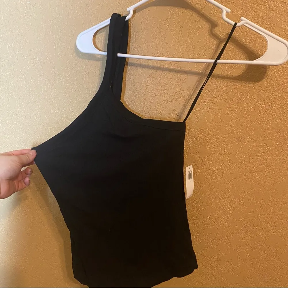 Old Navy Black One Shoulder Tank Top Ribbed NWT - Image 2