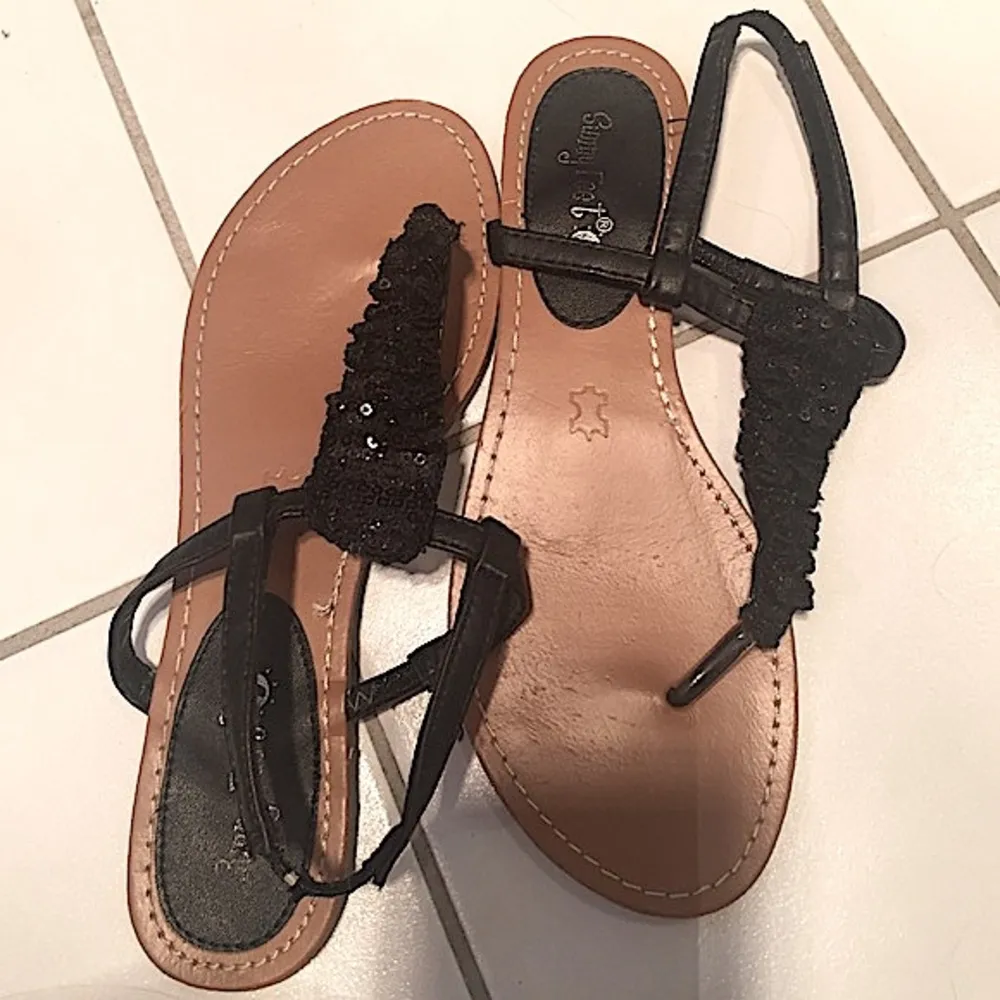 Black Glitter Ruffle T - Image 2