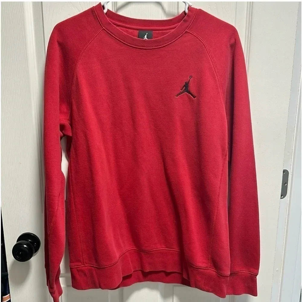 Jordan  red crewneck pullover - Image 2