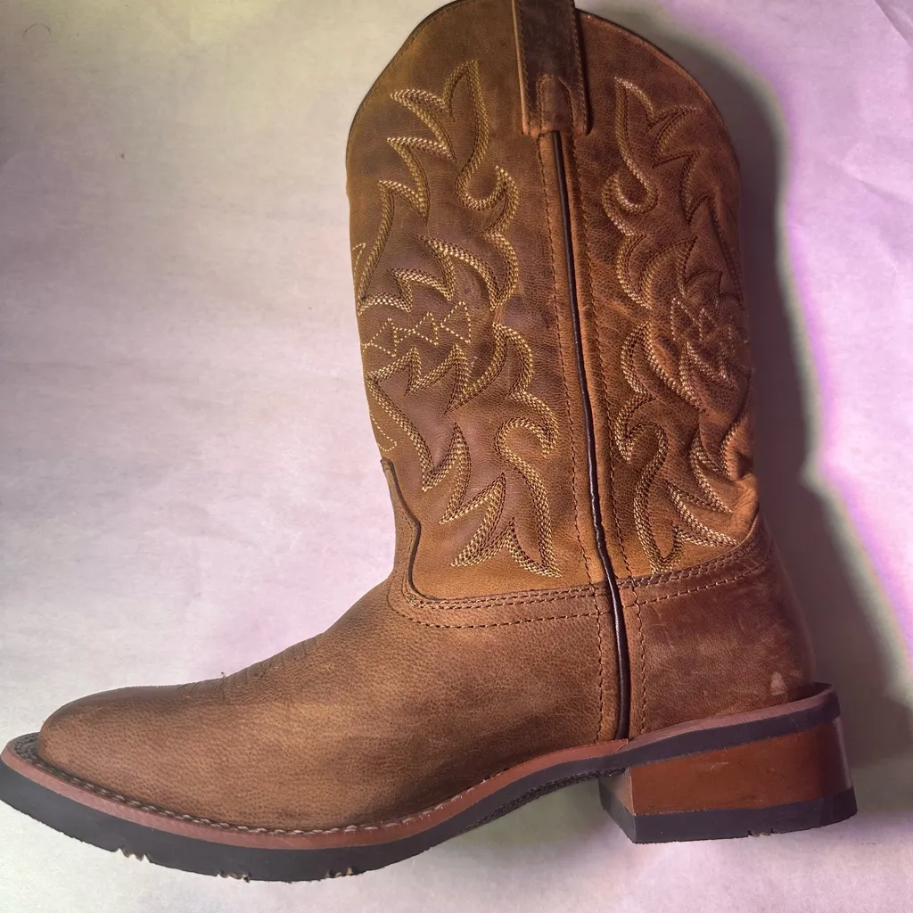 Laredo Tan Western Cowboy Boots - Image 7