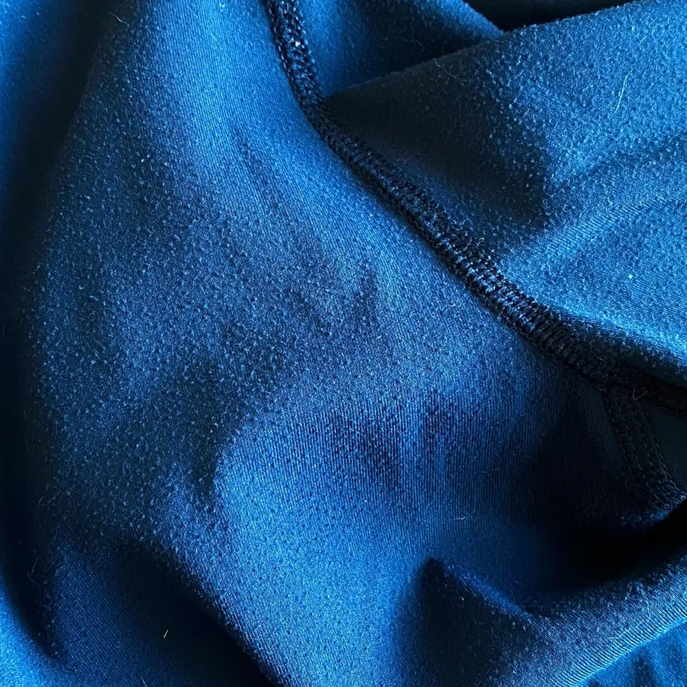 Lululemon Tight Pant Navy Blue with Pink Trims 2 Front Zip Pockets Size 6 - Image 12