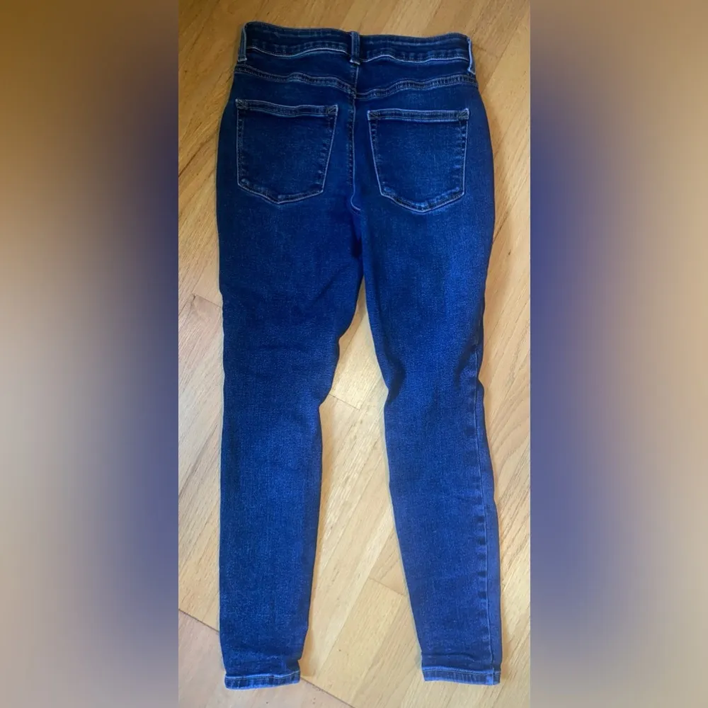 Women’s XS Short Skinny Jeans. - Image 2