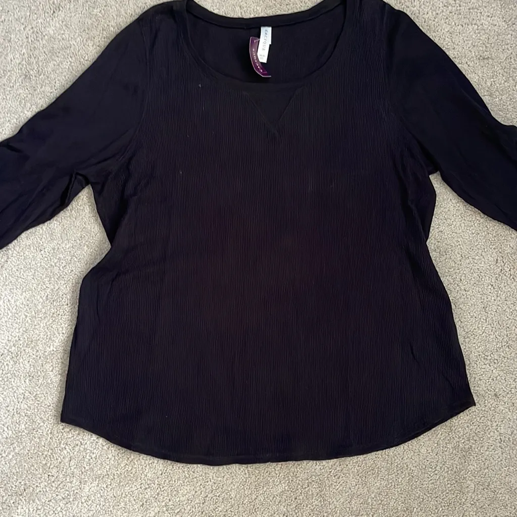 NWT super stretch waffle knit‎ lightweight top - incredibly comfortable material - Image 2