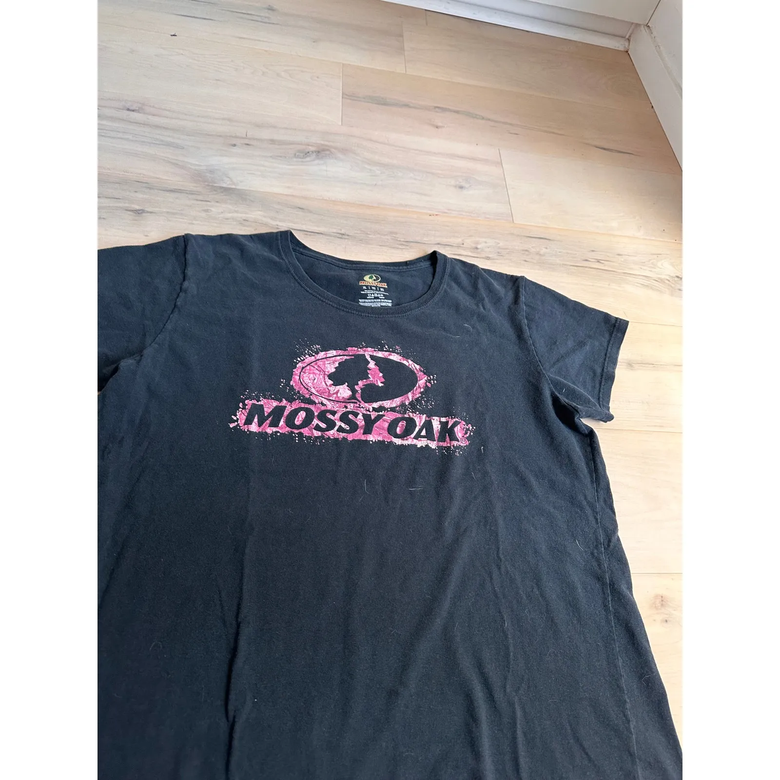 Womens Mossy Oak T shirt Logo Pink Camo Size XL Black - Image 2