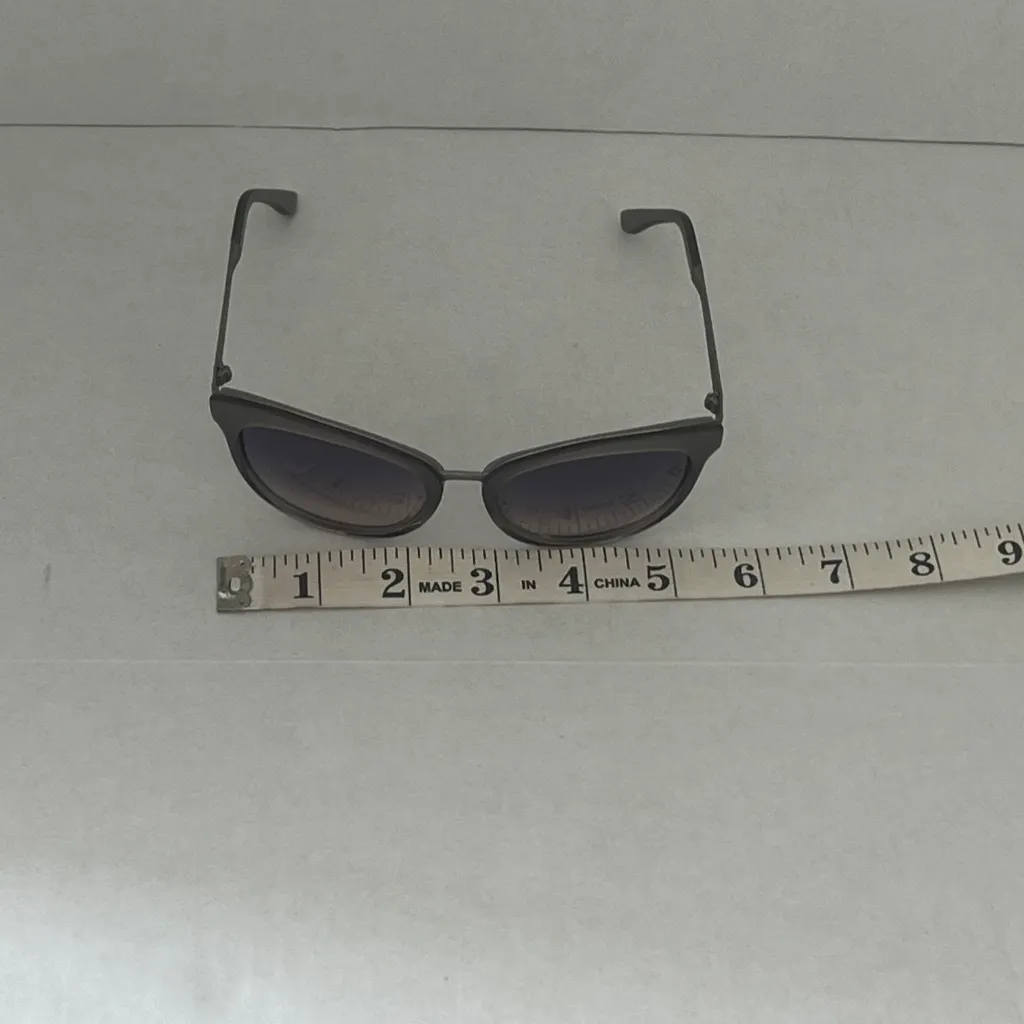 Tom Ford Emma TF 461 59B Grey Sunglasses With Case.‎ - Image 5