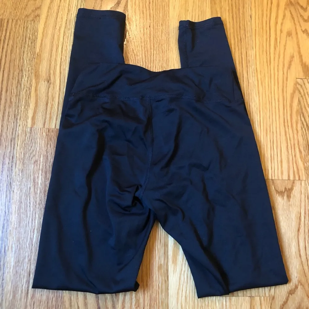 Abercrombie & Fitch active black leggings size XS - Image 3