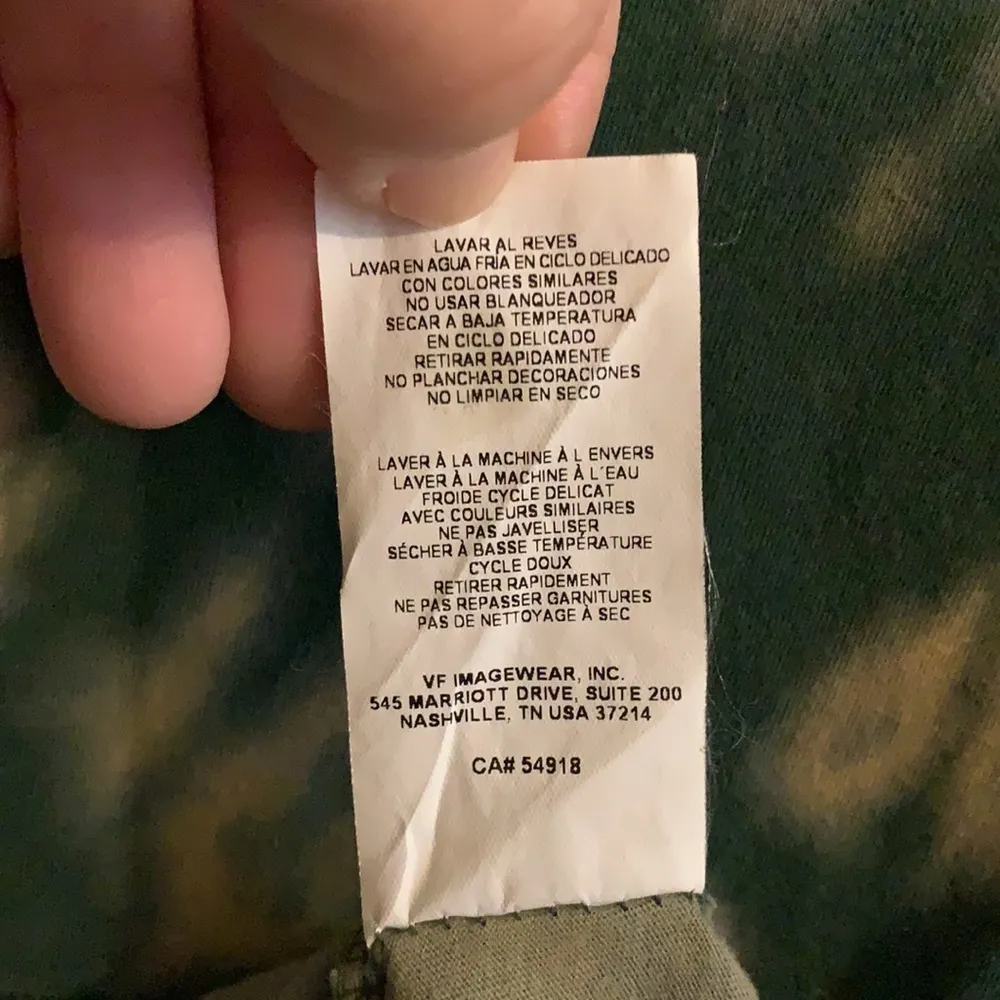 MAJESTIC Green Bay Packers V-Neck Reverse Bleach Tie Dye T-Shirt - Image 4