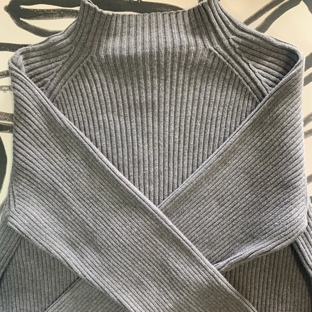 Studio Works Mock Neck Women’s Sweater. Size L. Ribbed. Gray. EUC - Image 6