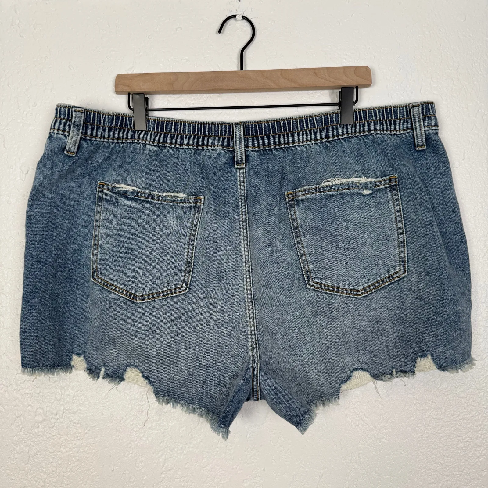 Aerie Daydream Denim Shorts Distressed Stretch NWT Size XXL - Image 2
