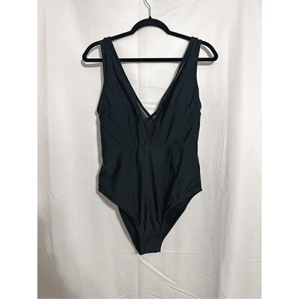 Cupshe black one piece swimsuit NWT - Image 2