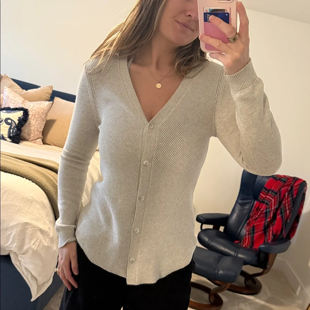 Cabi grey kit Cardigan Sweater size small! - Image 9