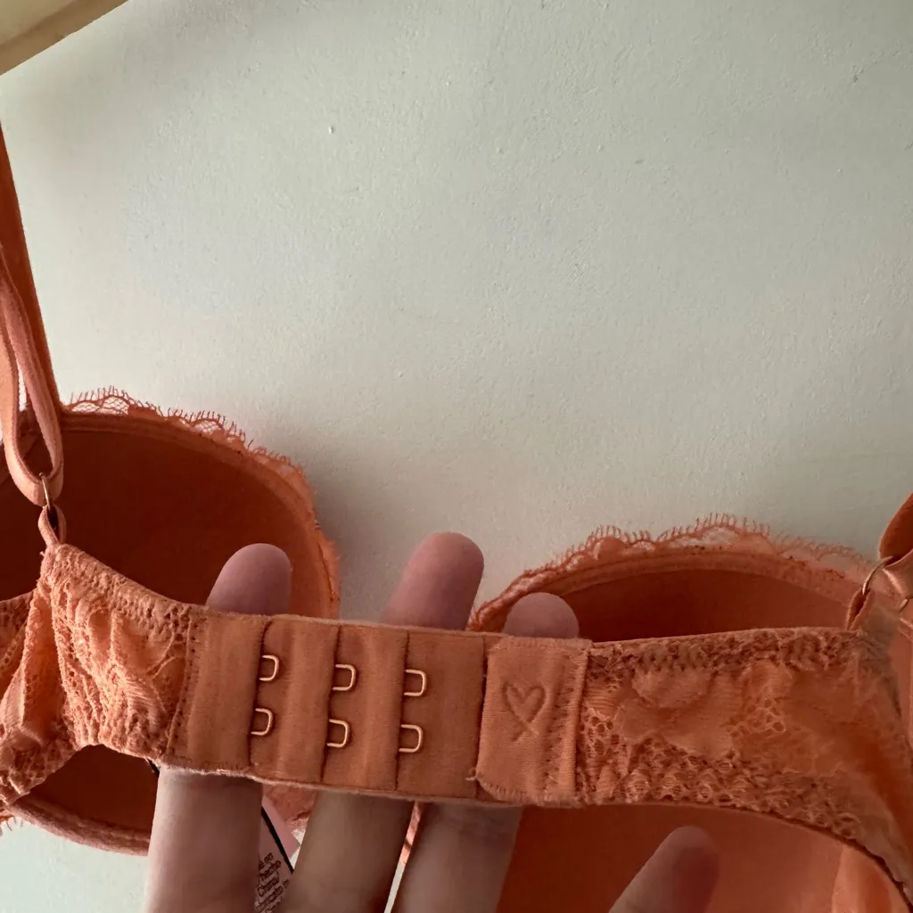 Victoria’s Secret Dream Angels Lined Demi Bra Gorgeous Floral Pattern - Image 3