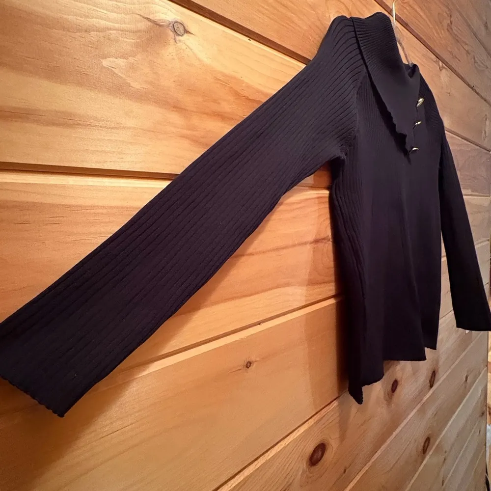 Marc New York Sweater with gold buttons - Image 3