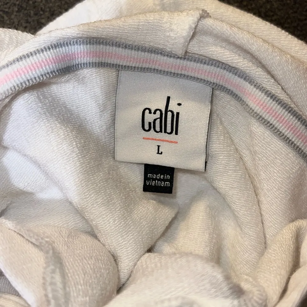 Cabi women’s white hoodie size L - Image 10