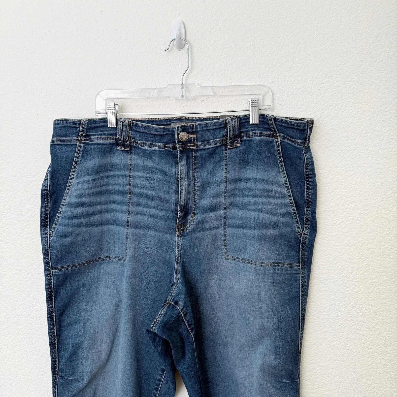 [Torrid] Dark Wash Mid Rise Jogger Super Stretch Jeans Relaxed Fit NWT Size 22 - Image 4