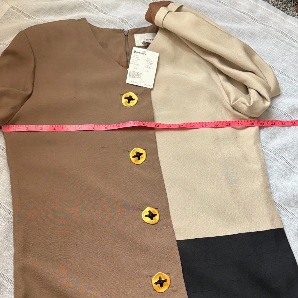 Steve Fabrikani Vintage NWT Color Block Long Sleeve Dress with Gold Accents Tan Size 12 - Image 12