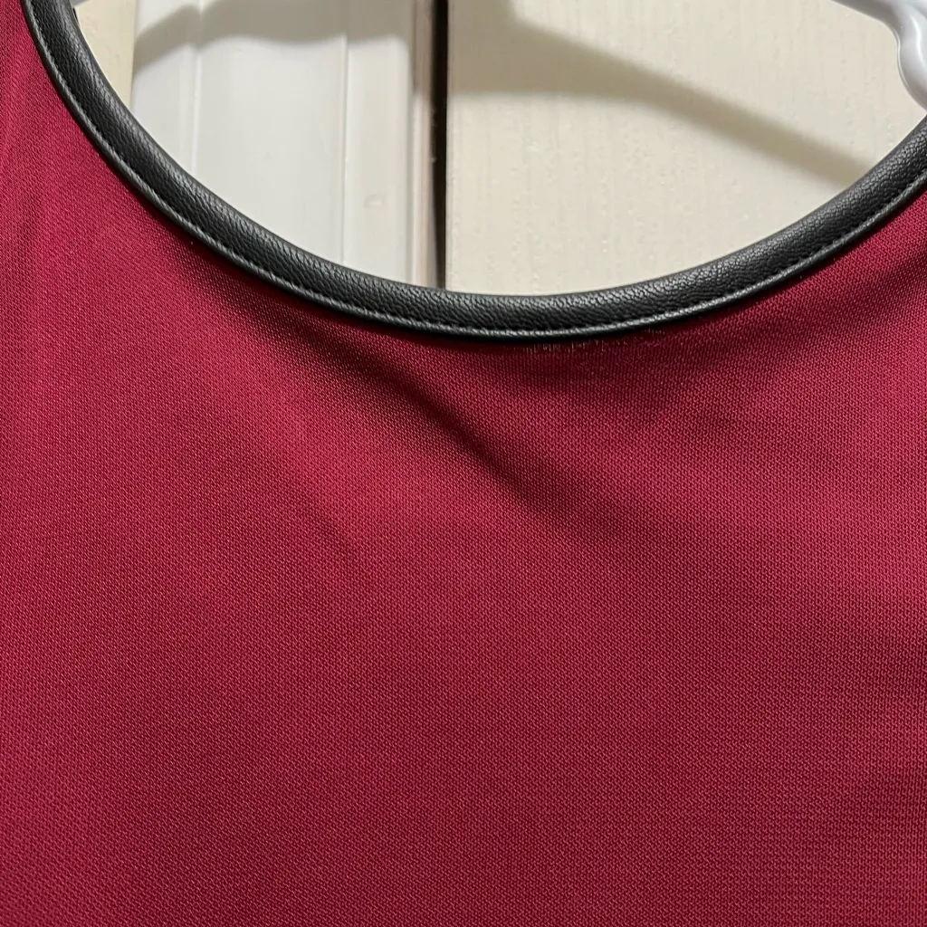 Limited edition Express One letter trim low back cocktail dress. NEW with tags! - Image 2