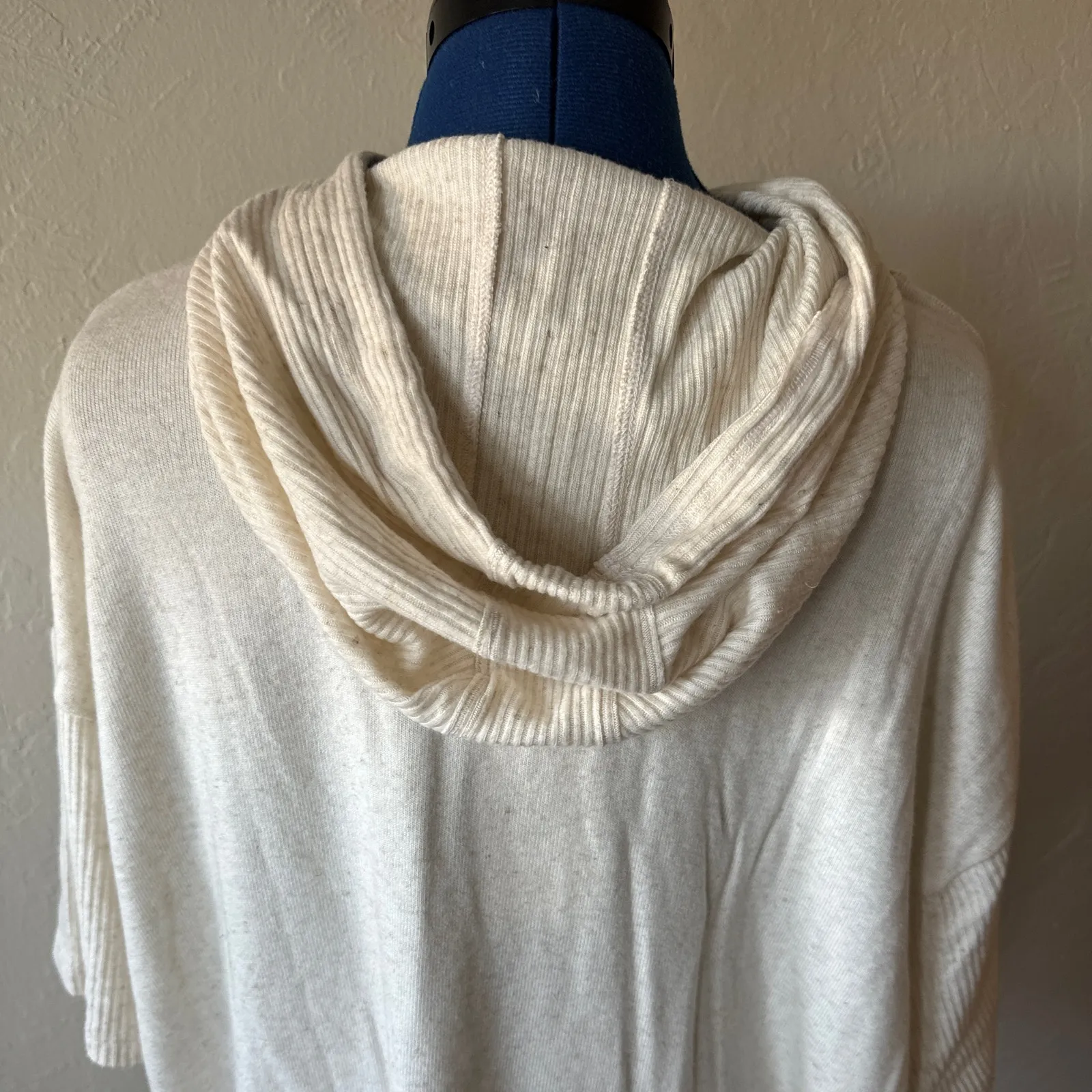 NWT Johnny Was Hooded Cozy Tee Size XL - Image 4