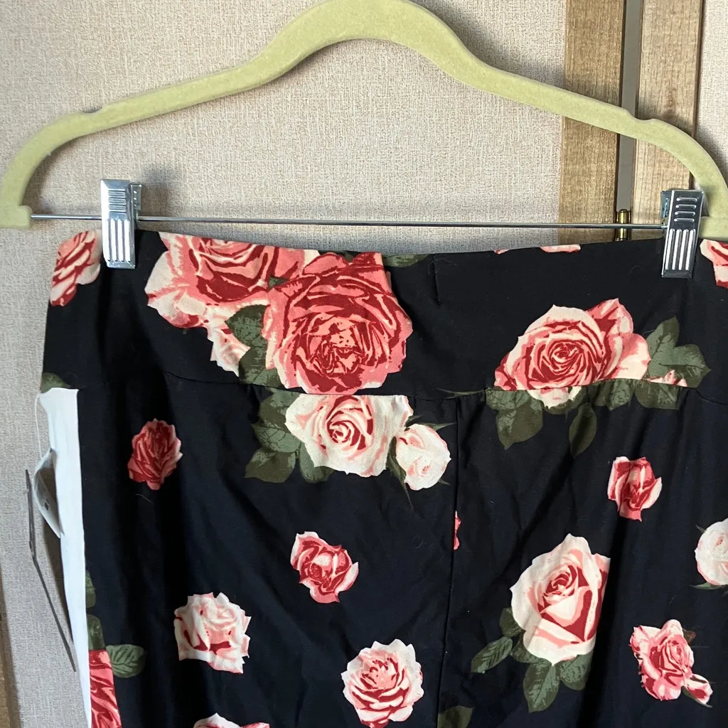 Feathers Multicolor Floral pants 3x nwt Black - Image 9