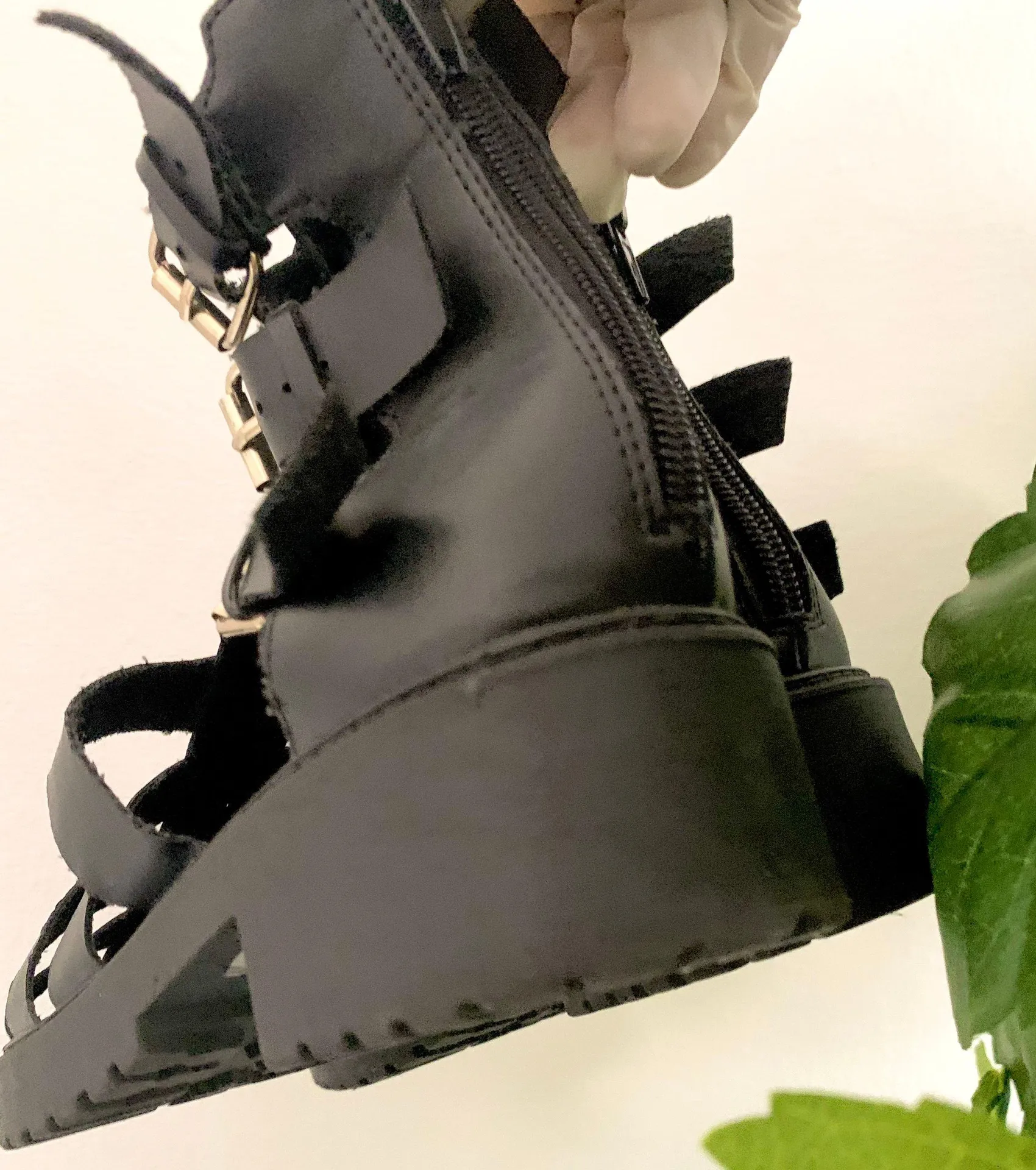 Gladiator Sandals Black Size 8 - Image 4