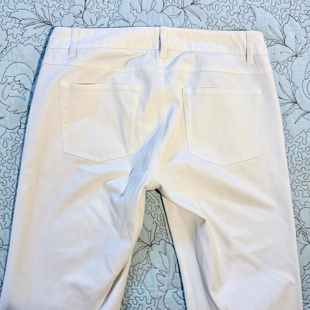 ECRU Stretch Mid Rise Slim Straight Zip Pocket Winter White Pants Women’s  2💚 - Image 5