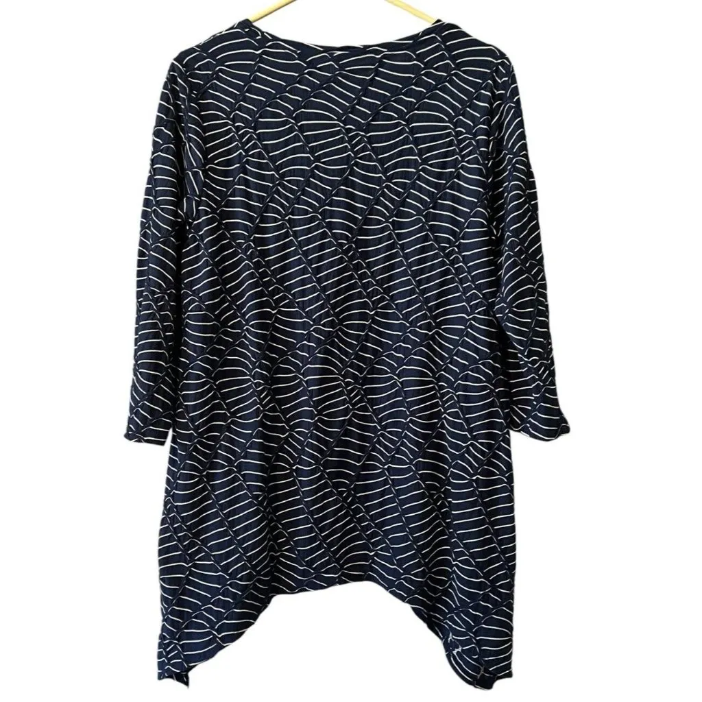 Chicos Zenergy Tunic Top Size 1 Blue‎ White Striped Shark Bite Hem Pleated - Image 2