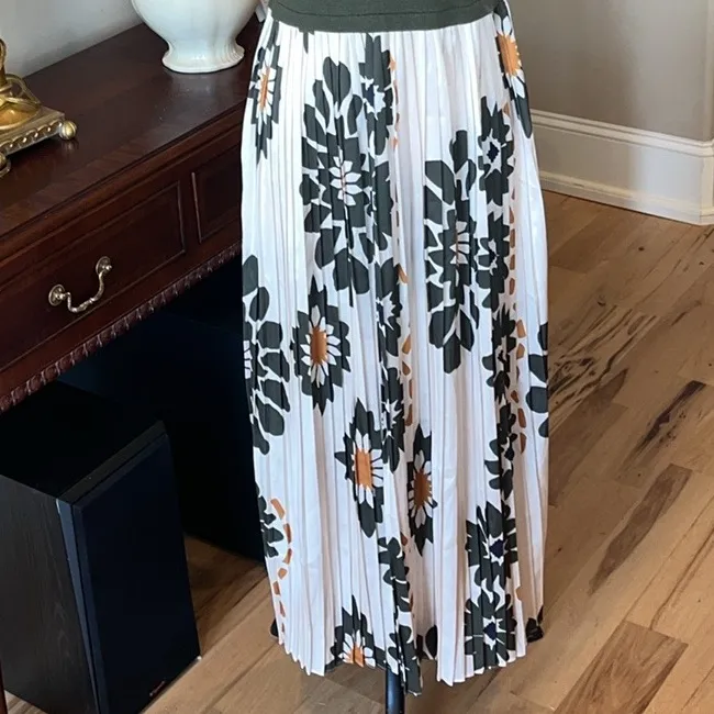 Skies are Blue Marcia Olive Green Pleated Sweater Tank Maxi Dress New - Image 5