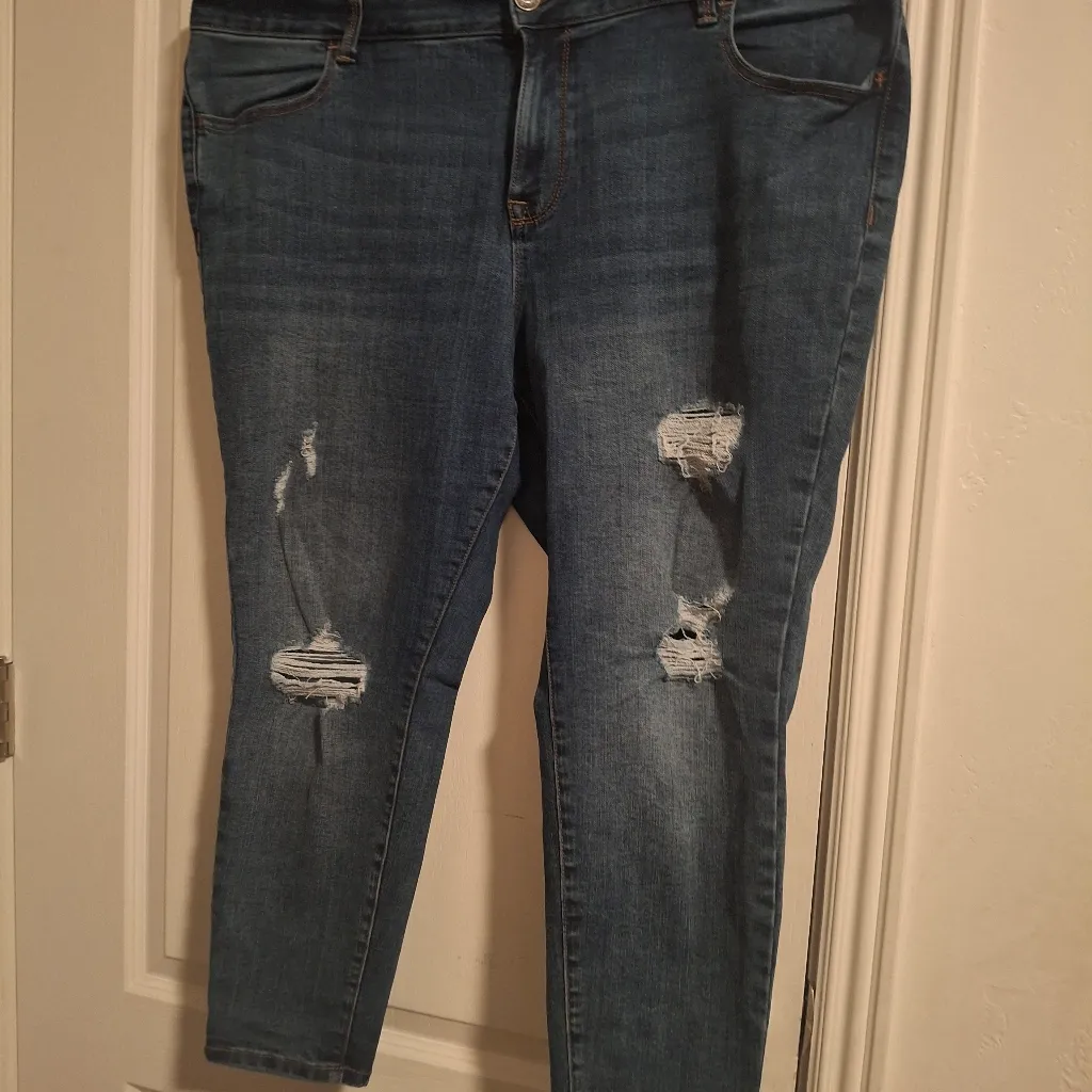 Maurices 20XS Distressed Blue Jeans for Women - Image 4